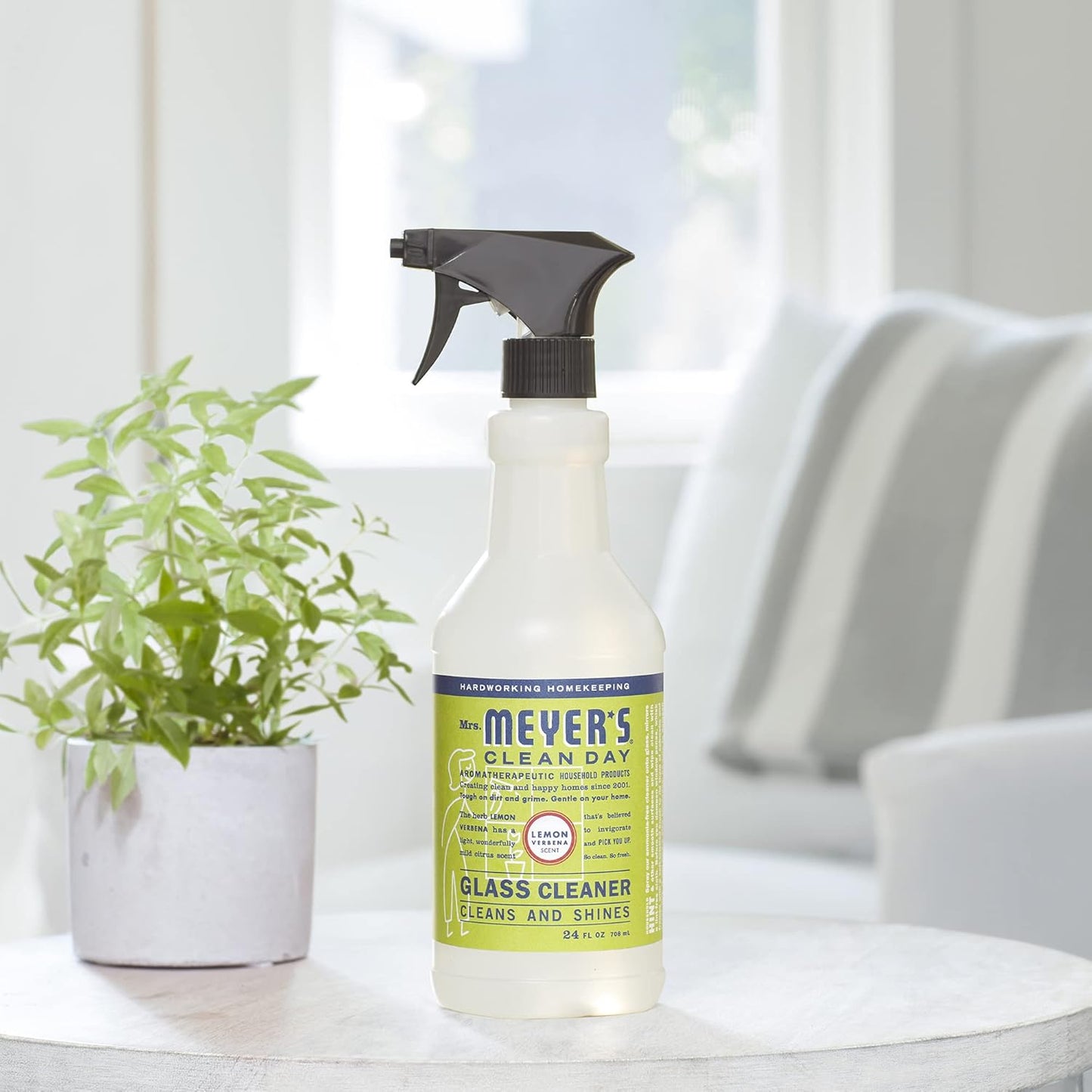 24 fl oz liquid spray bottle