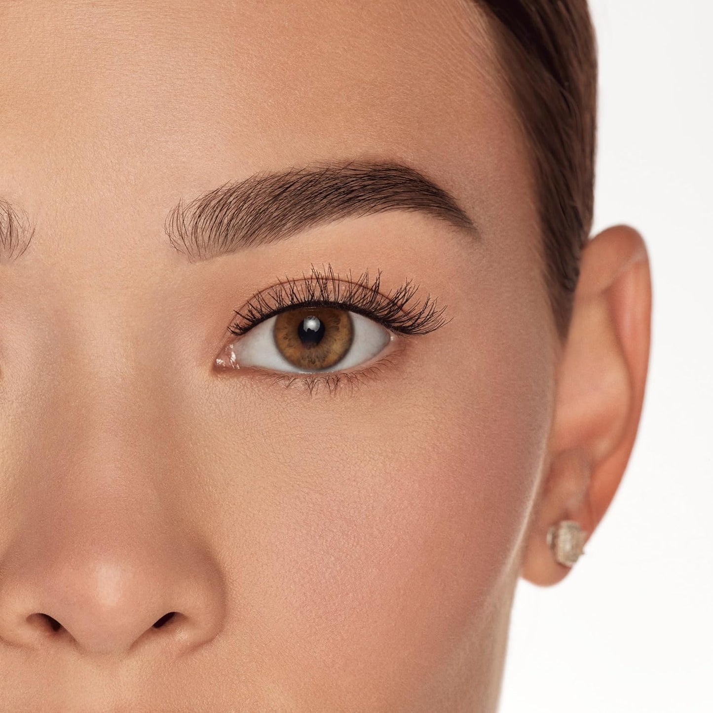 Ardell Wispies 113 False Eyelashes – Mindful Beauty Pick for the Bathroom Counter, Hassle-Free Five-Minute Routine