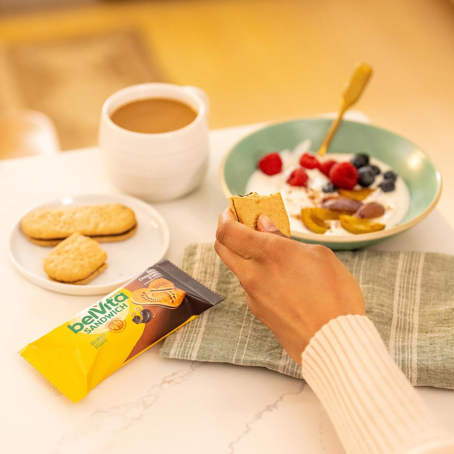 belVita Slow-Release Breakfast Bars – Wholesome Sweet Craving Fix for Health-Conscious Snackers, 12-Pack