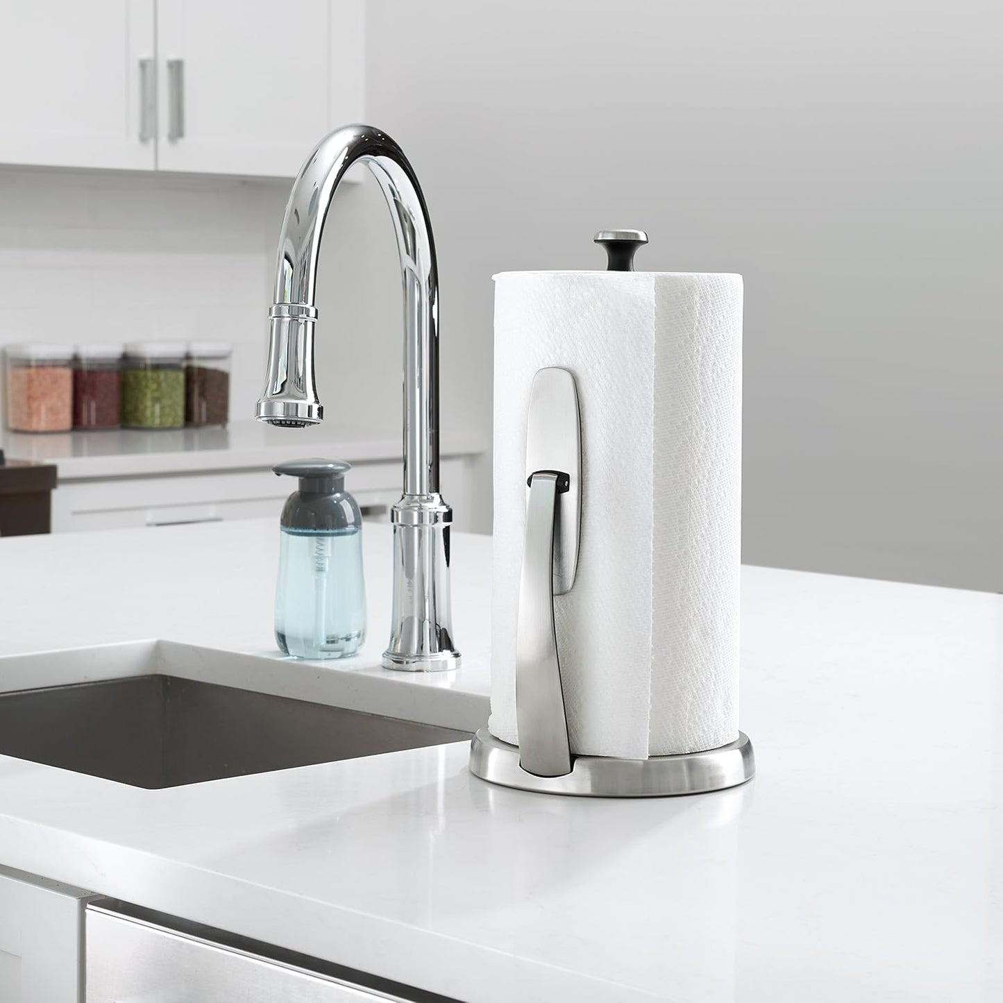 OXO Good Grips SimplyTear Paper Towel Holder Countertop – Stay-Focused Kitchen Tool That Eliminates Two-Handed Roll Hunting